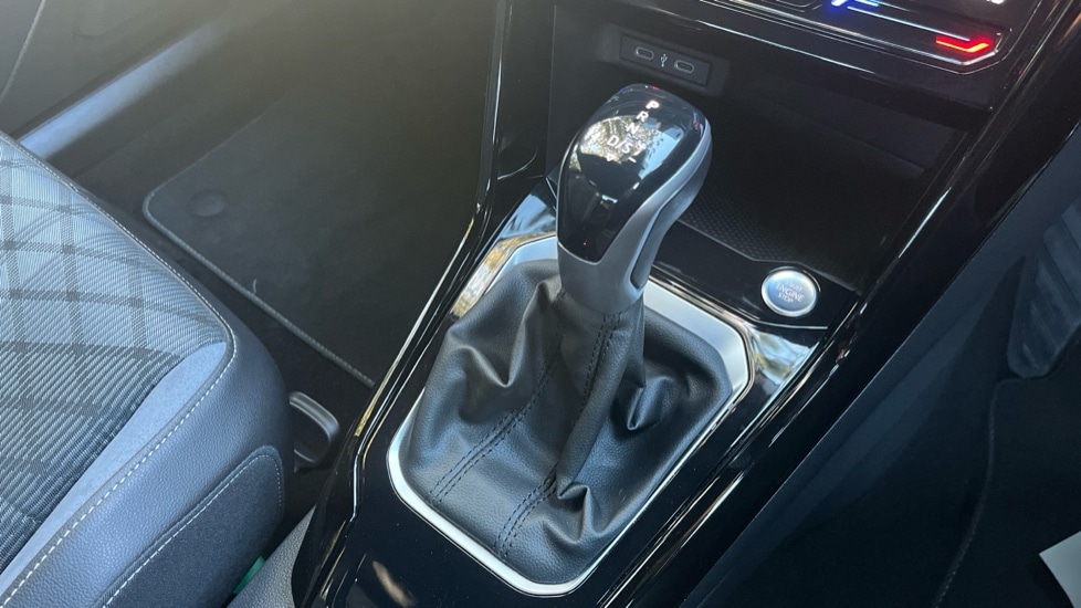 Used Volkswagen T-Roc 2023 for sale - 76684364: Photo 33