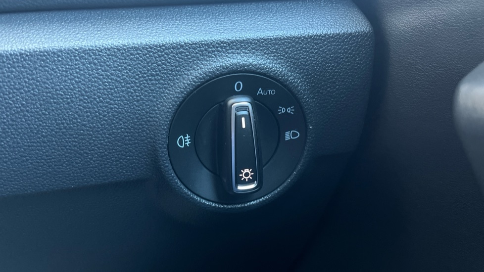 Used Volkswagen T-Roc 2023 for sale - 76684364: Photo 35