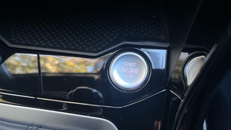 Used Volkswagen T-Roc 2023 for sale - 76684364: Photo 39