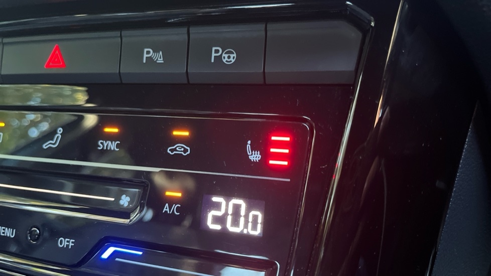 Used Volkswagen T-Roc 2023 for sale - 76684364: Photo 42