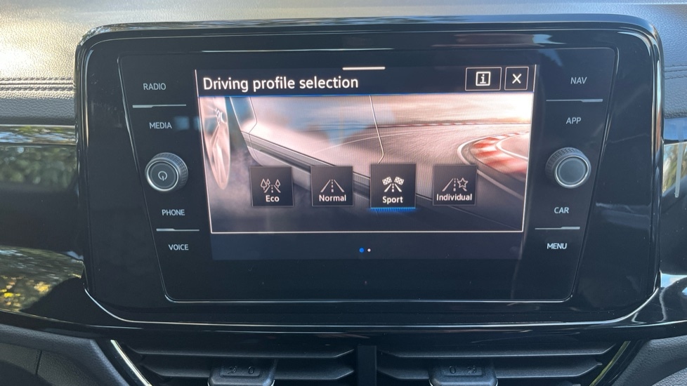 Used Volkswagen T-Roc 2023 for sale - 76684364: Photo 46