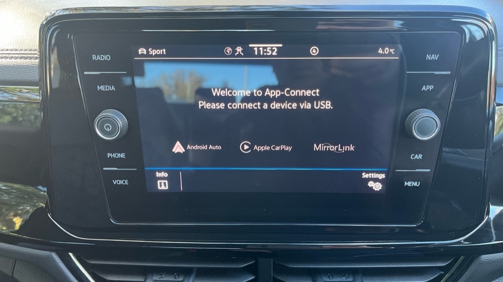 Used Volkswagen T-Roc 2023 for sale - 76684364: Photo 47