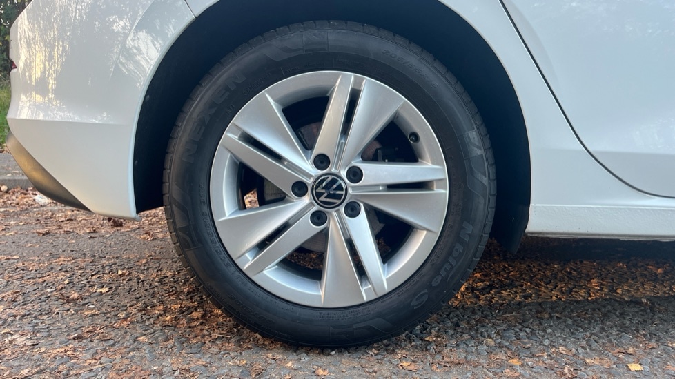 Used Volkswagen Golf 2023 for sale - 76602939: Photo 5