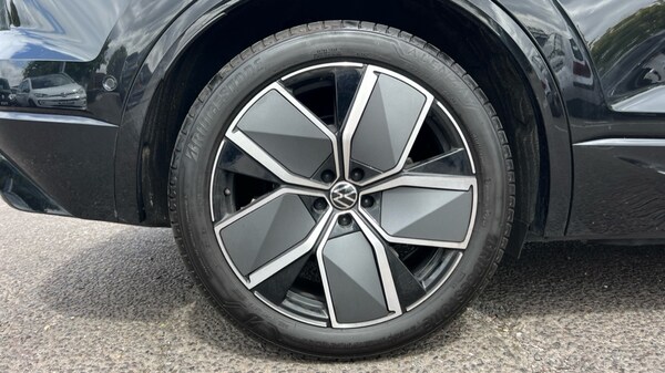 Used Volkswagen Touareg 2025 for sale - 75495650: Photo 18