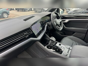 Used Volkswagen Touareg 2025 for sale - 75495650: Photo