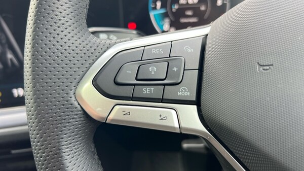 Used Volkswagen Touareg 2025 for sale - 75495650: Photo 30