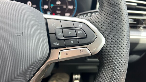 Used Volkswagen Touareg 2025 for sale - 75495650: Photo 31