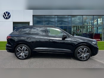 Used Volkswagen Touareg 2025 for sale - 75495650: Photo