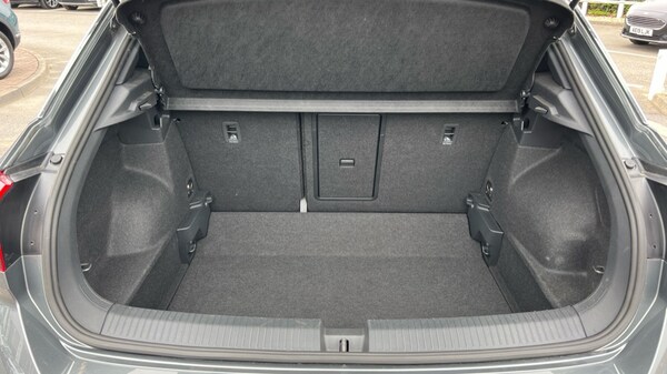 Used Volkswagen T-Roc 2025 for sale - 76297653: Photo 16