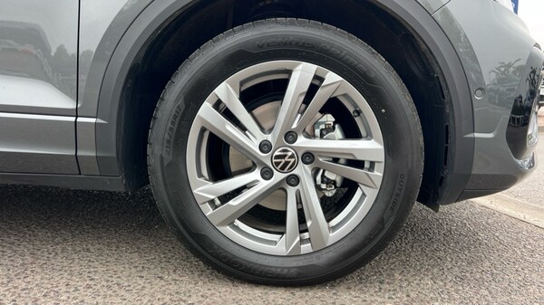 Used Volkswagen T-Roc 2025 for sale - 76297653: Photo 5
