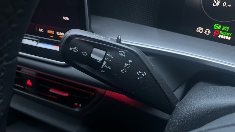 Used Volkswagen Touran 2025 for sale - 76869191: Photo 32