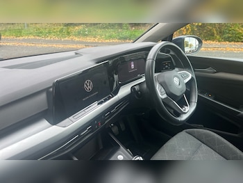 Used Volkswagen Golf 2022 for sale - 76384557: Photo