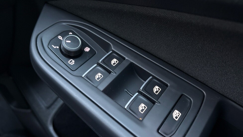 Used Volkswagen Golf 2021 for sale - 76874796: Photo 36