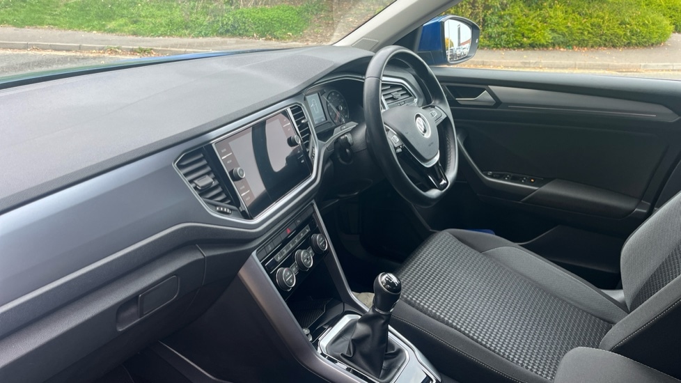 Used Volkswagen T-Roc 2022 for sale - 76100040: Photo 2