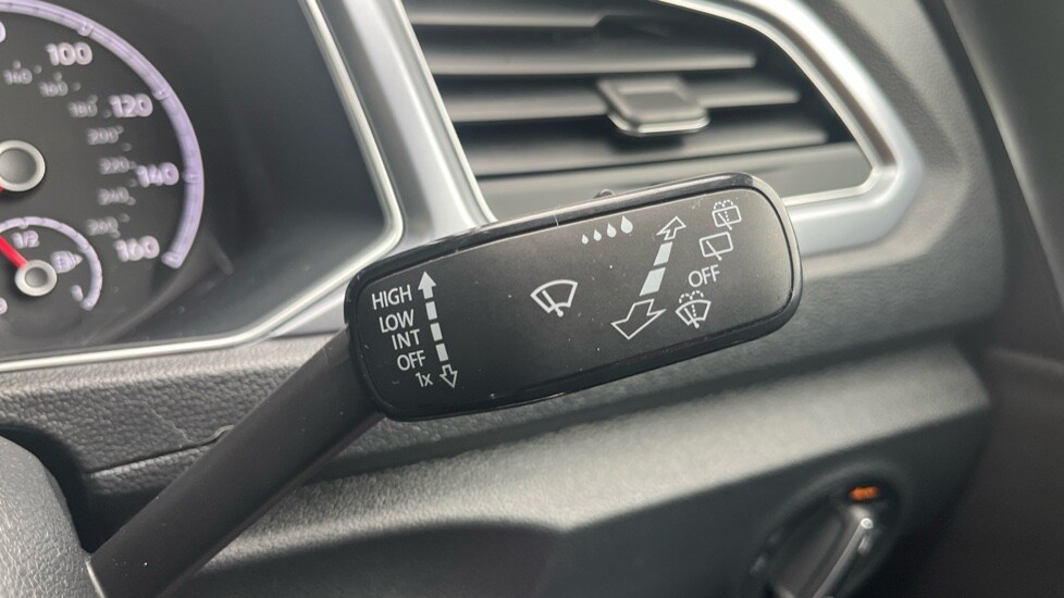 Used Volkswagen T-Roc 2022 for sale - 76100040: Photo 30