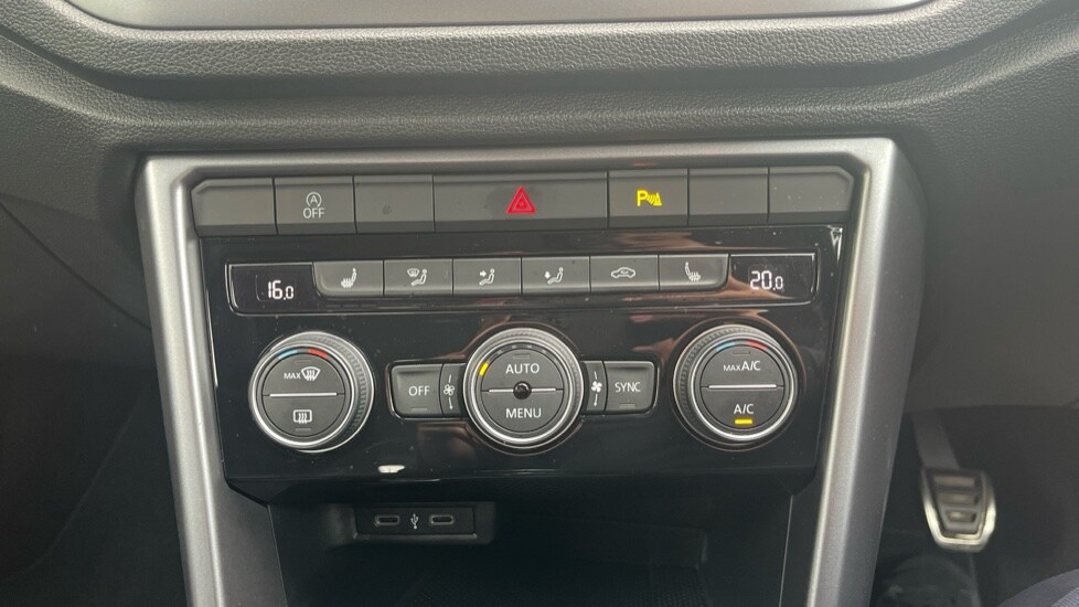 Used Volkswagen T-Roc 2022 for sale - 76100040: Photo 32