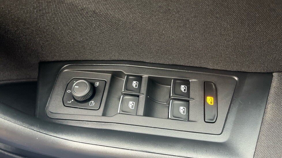 Used Volkswagen T-Roc 2022 for sale - 76100040: Photo 36