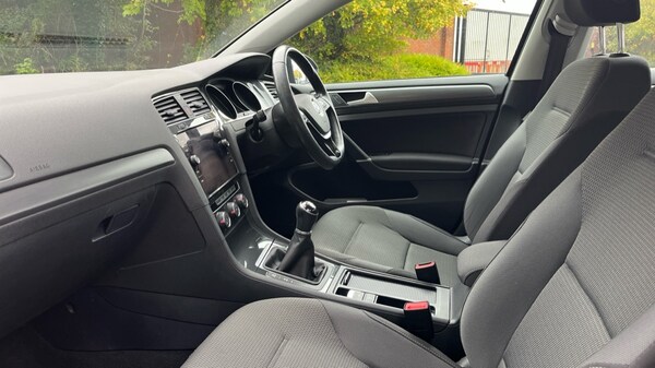 Used Volkswagen Golf 2018 for sale - 76272811: Photo 27