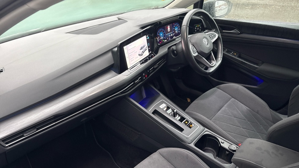 Used Volkswagen Golf 2020 for sale - 76874817: Photo 2