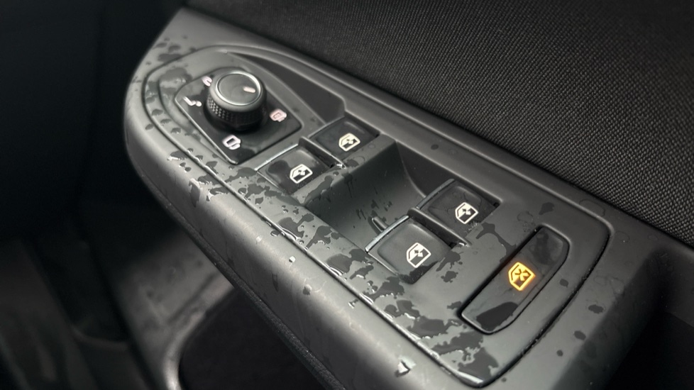 Used Volkswagen Golf 2020 for sale - 76874817: Photo 35