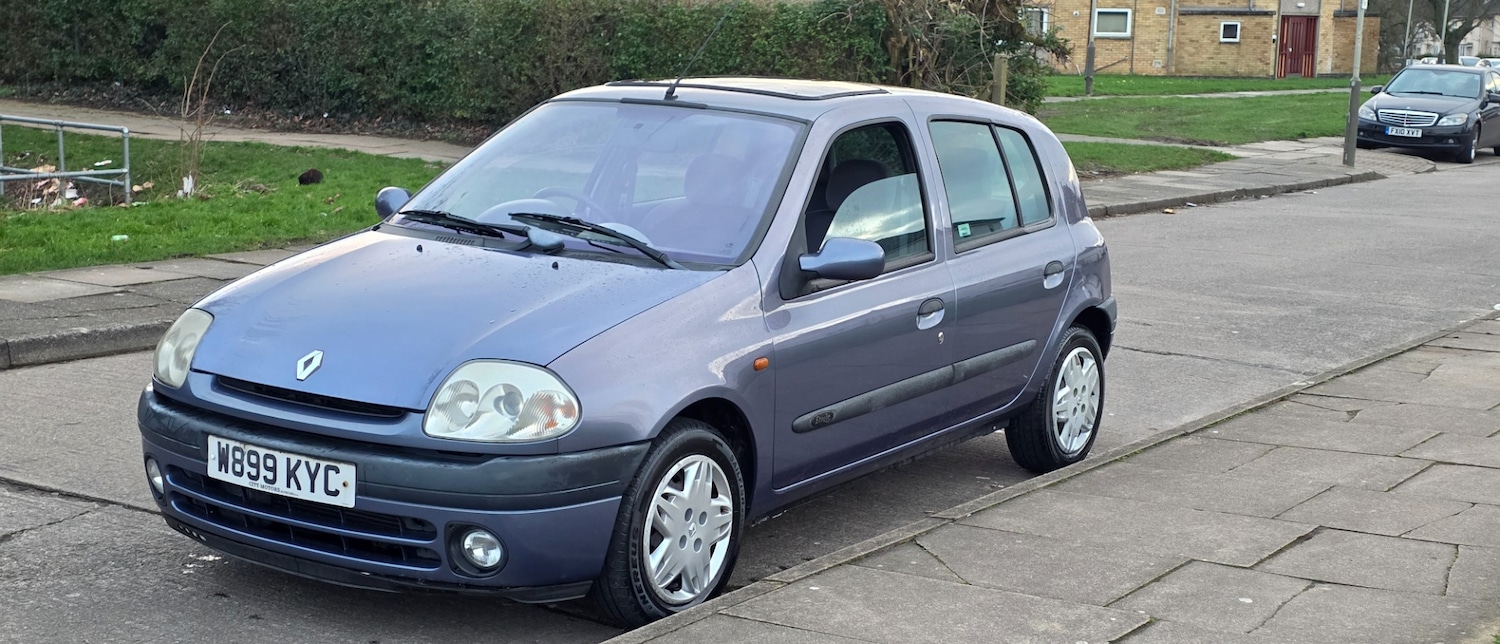 Used Renault Clio 2000 for sale - 77497848: Photo 16