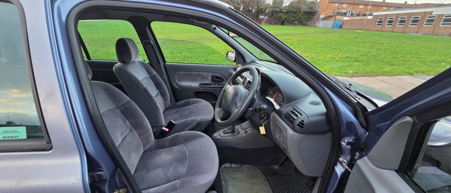 Used Renault Clio 2000 for sale - 77497848: Photo 18