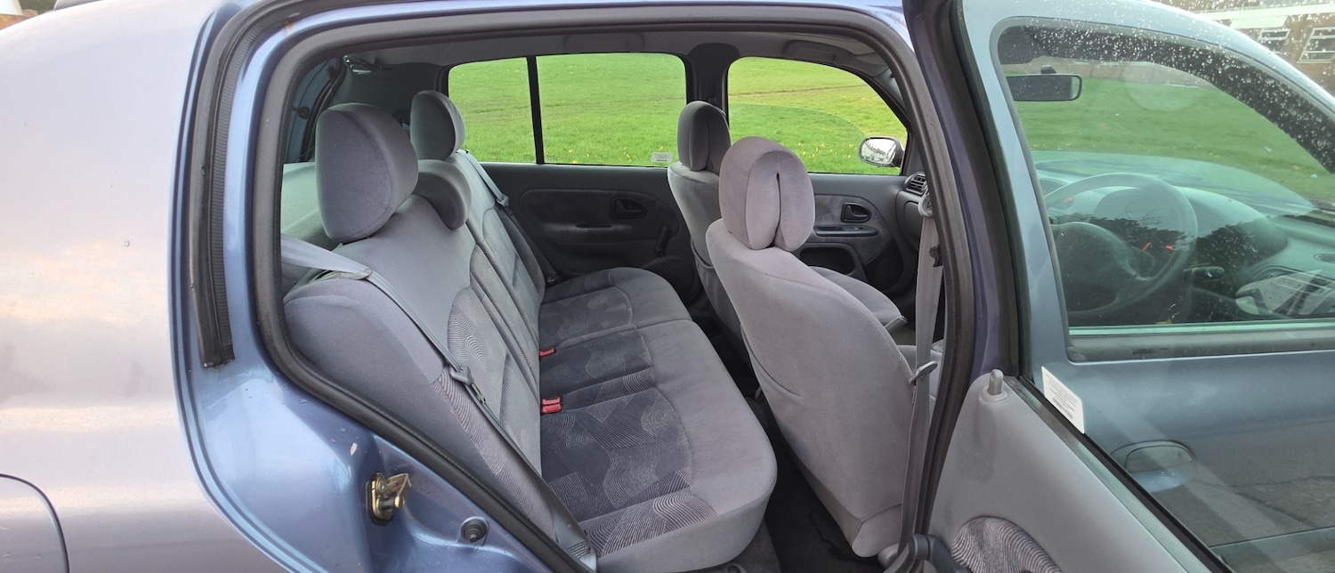 Used Renault Clio 2000 for sale - 77497848: Photo 24