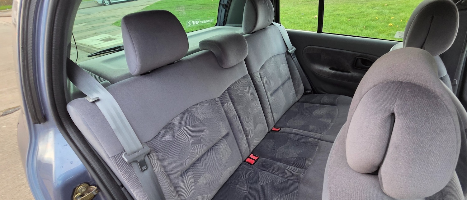 Used Renault Clio 2000 for sale - 77497848: Photo 25