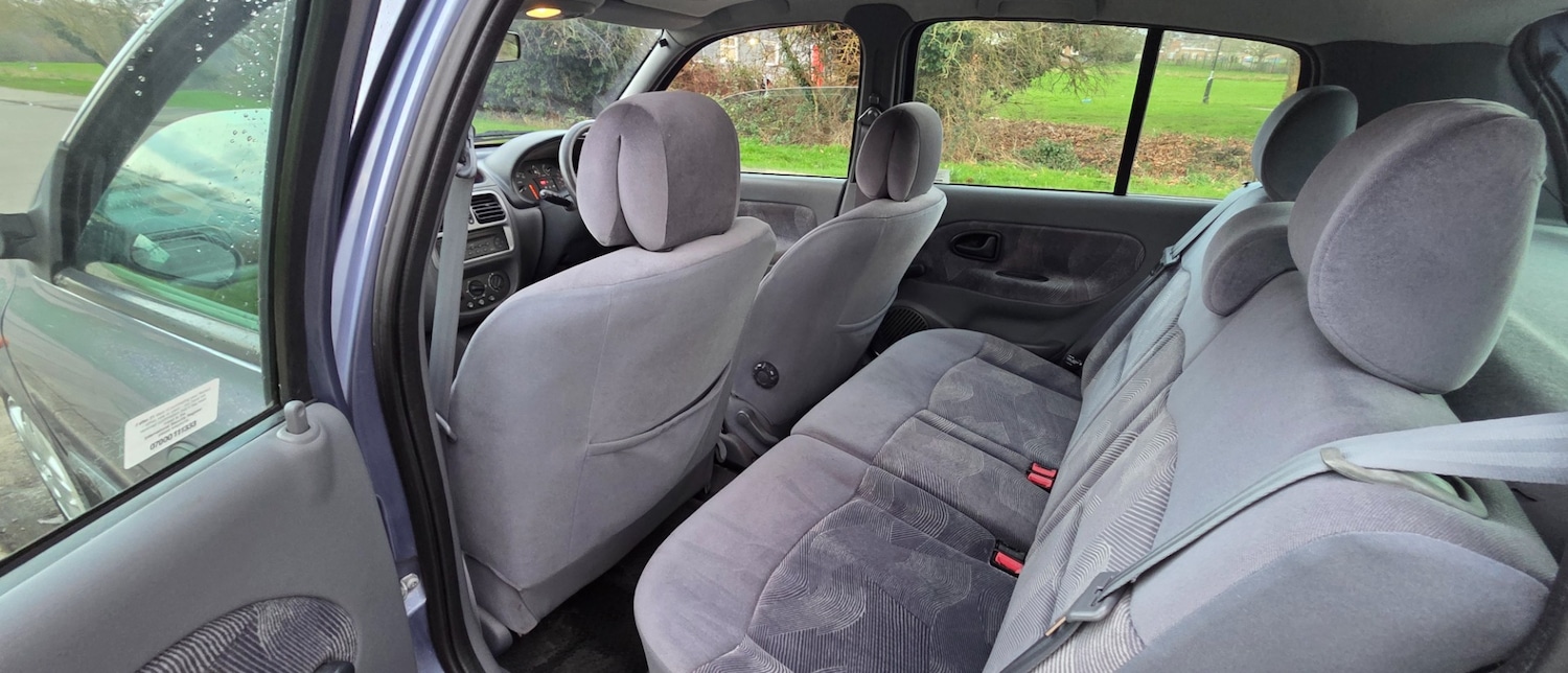 Used Renault Clio 2000 for sale - 77497848: Photo 26