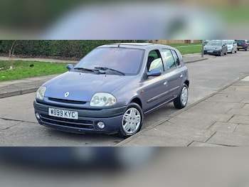 Used Renault Clio 2000 for sale - 77497848: Photo