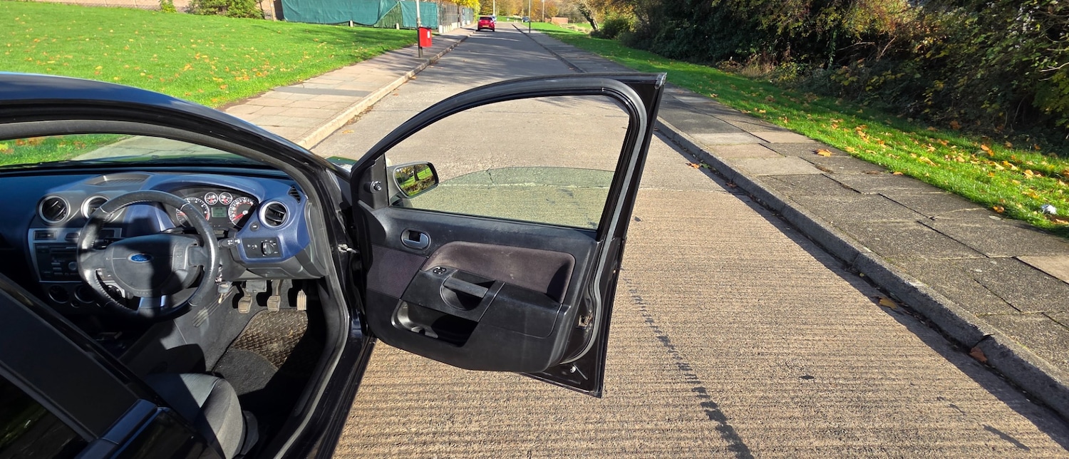 Used Ford Fiesta 2007 for sale - 77201729: Photo 43