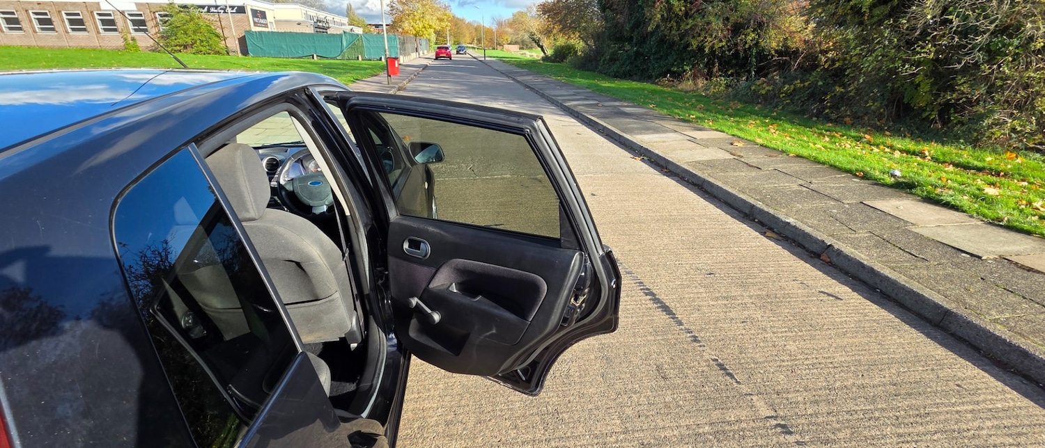 Used Ford Fiesta 2007 for sale - 77201729: Photo 44