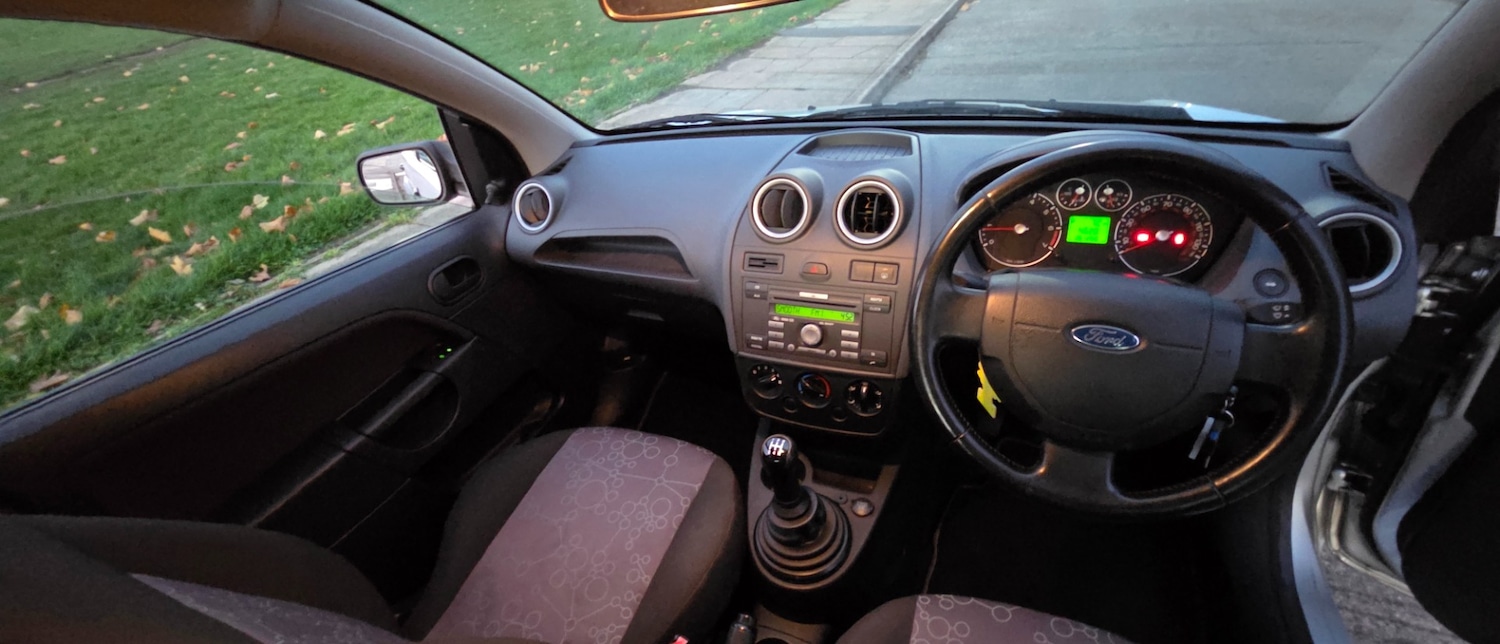 Used Ford Fiesta 2009 for sale - 77201346: Photo 39