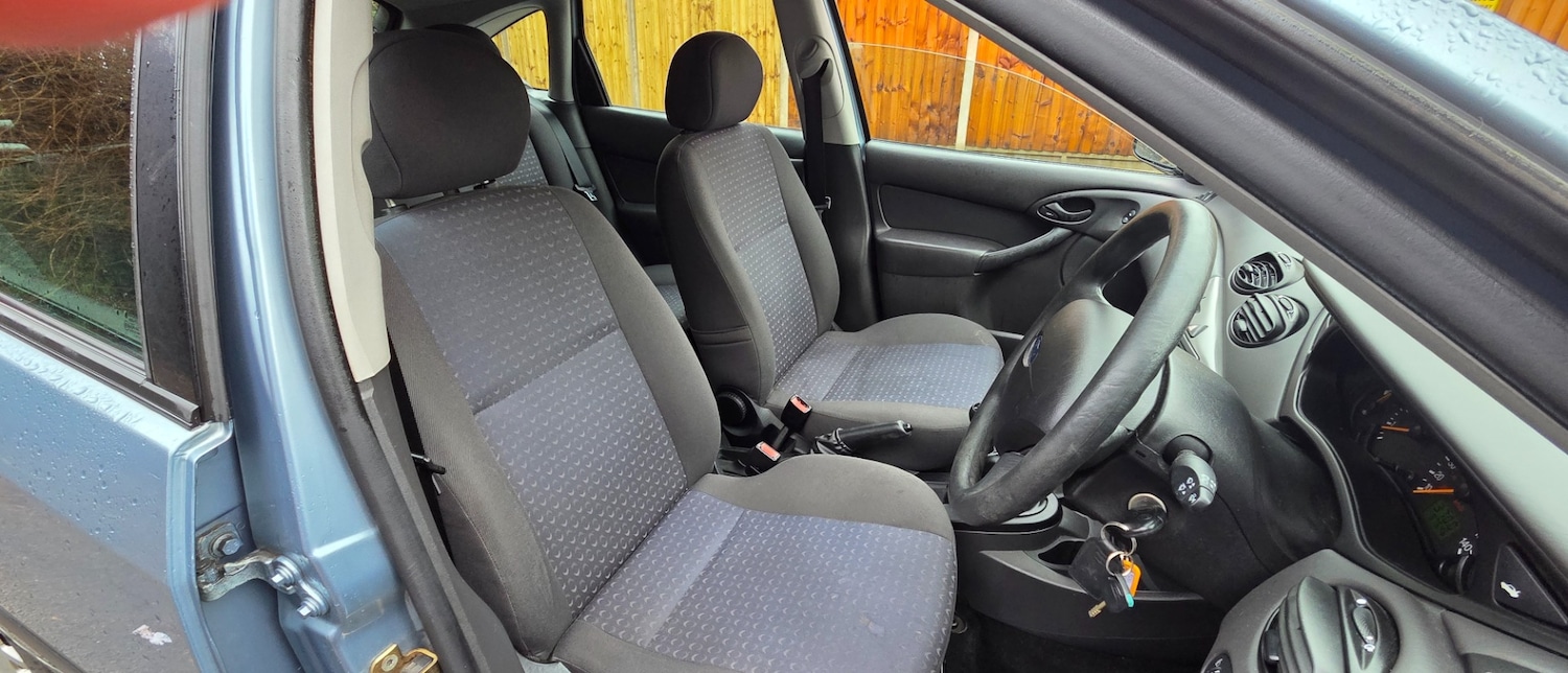 Used Ford Focus 2004 for sale - 77497904: Photo 19