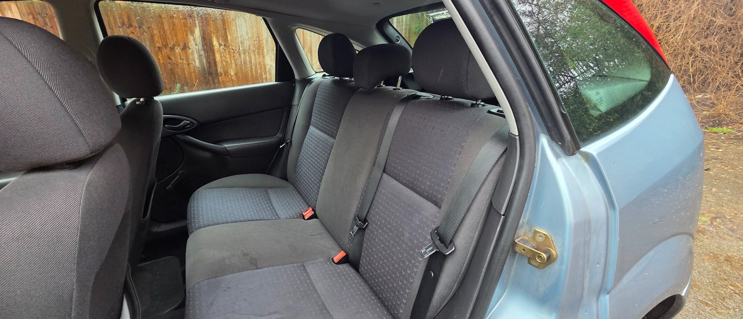 Used Ford Focus 2004 for sale - 77497904: Photo 28