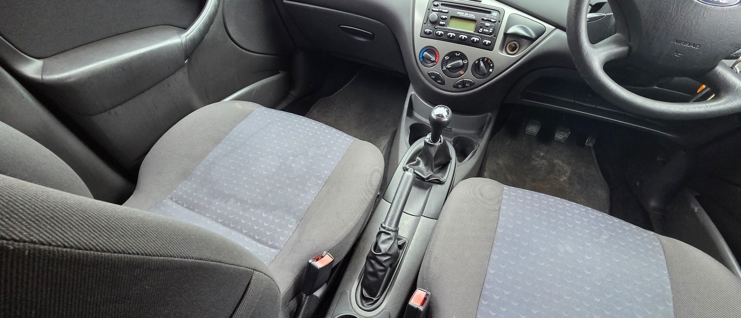 Used Ford Focus 2004 for sale - 77497904: Photo 35