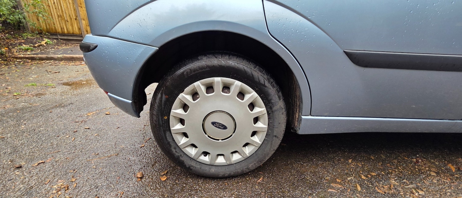 Used Ford Focus 2004 for sale - 77497904: Photo 49