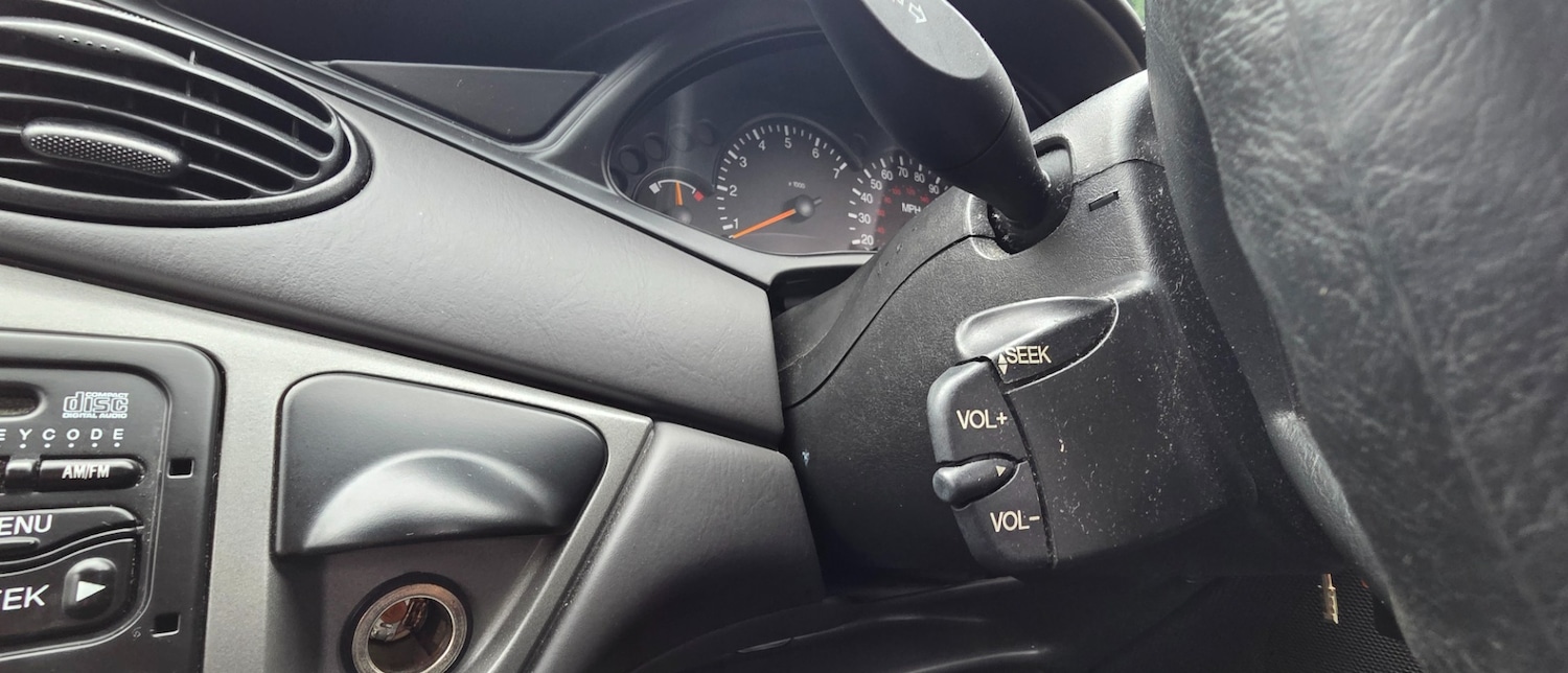 Used Ford Focus 2004 for sale - 77497904: Photo 51