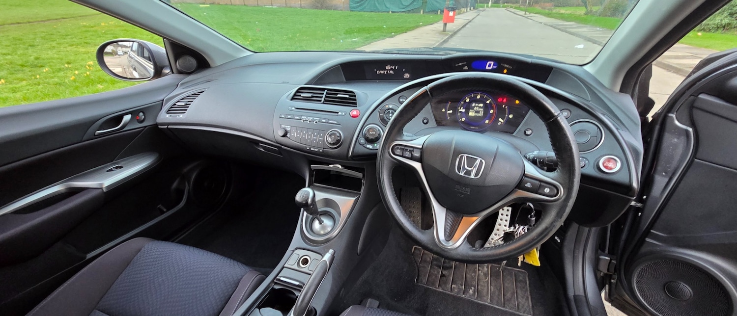 Used Honda Civic 2009 for sale - 77497988: Photo 40