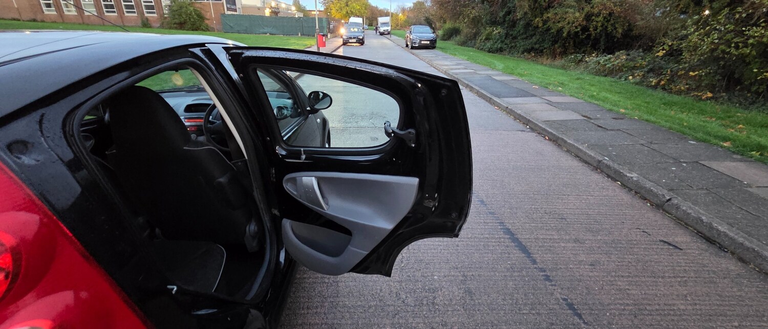 Used Peugeot 107 2009 for sale - 77201366: Photo 30