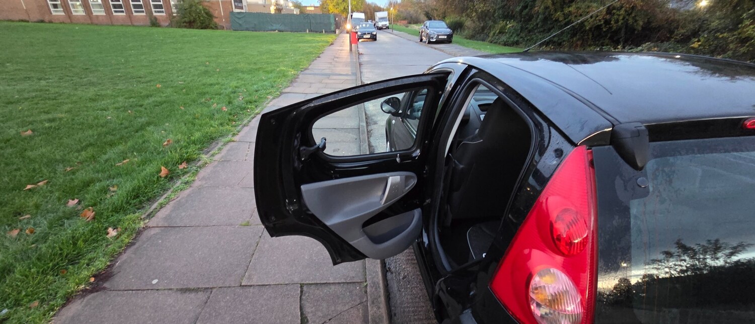 Used Peugeot 107 2009 for sale - 77201366: Photo 31