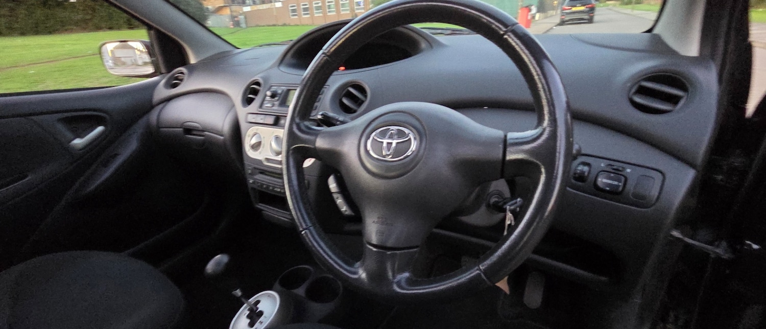 Used Toyota Yaris 2005 for sale - 77201137: Photo 18