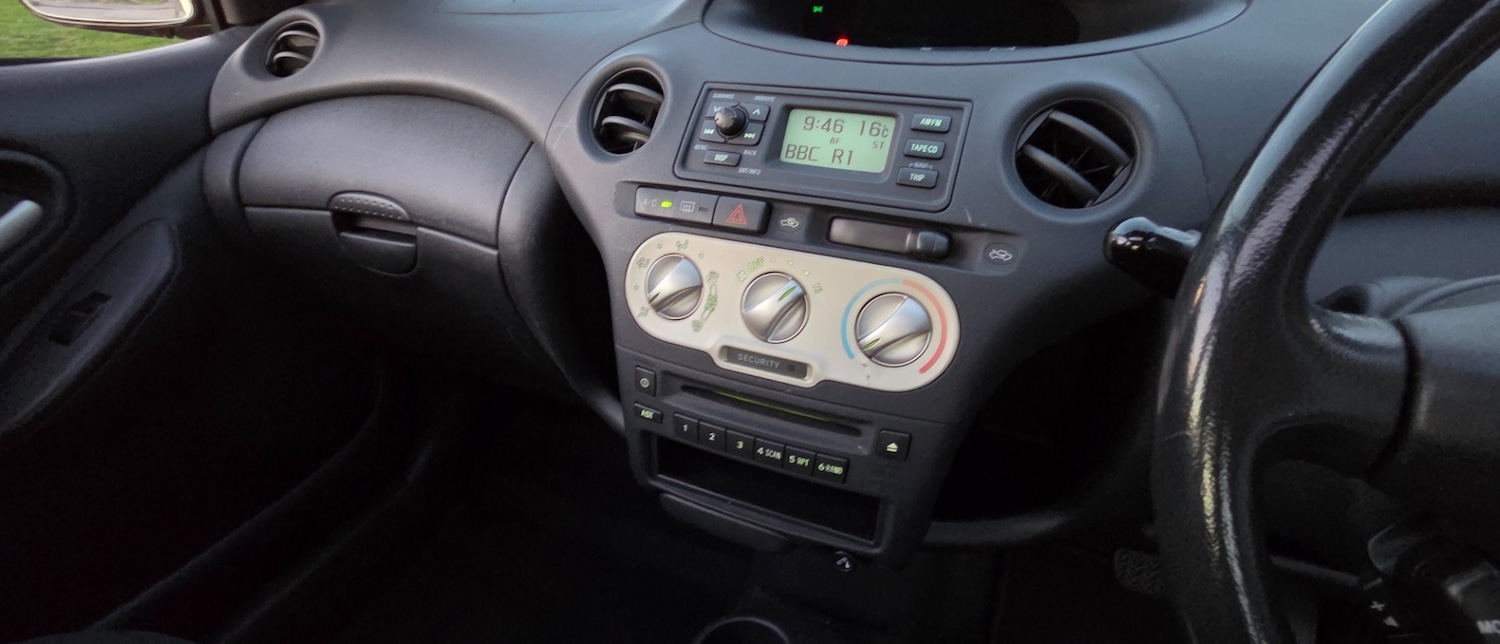 Used Toyota Yaris 2005 for sale - 77201137: Photo 20