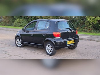 Used Toyota Yaris 2005 for sale - 77201137: Photo