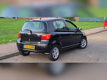 Used Toyota Yaris 2005 for sale - 77201137: Photo