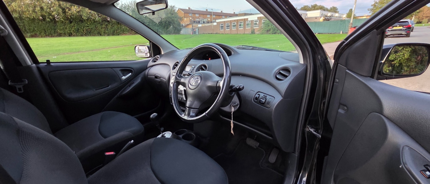 Used Toyota Yaris 2005 for sale - 77201137: Photo 9