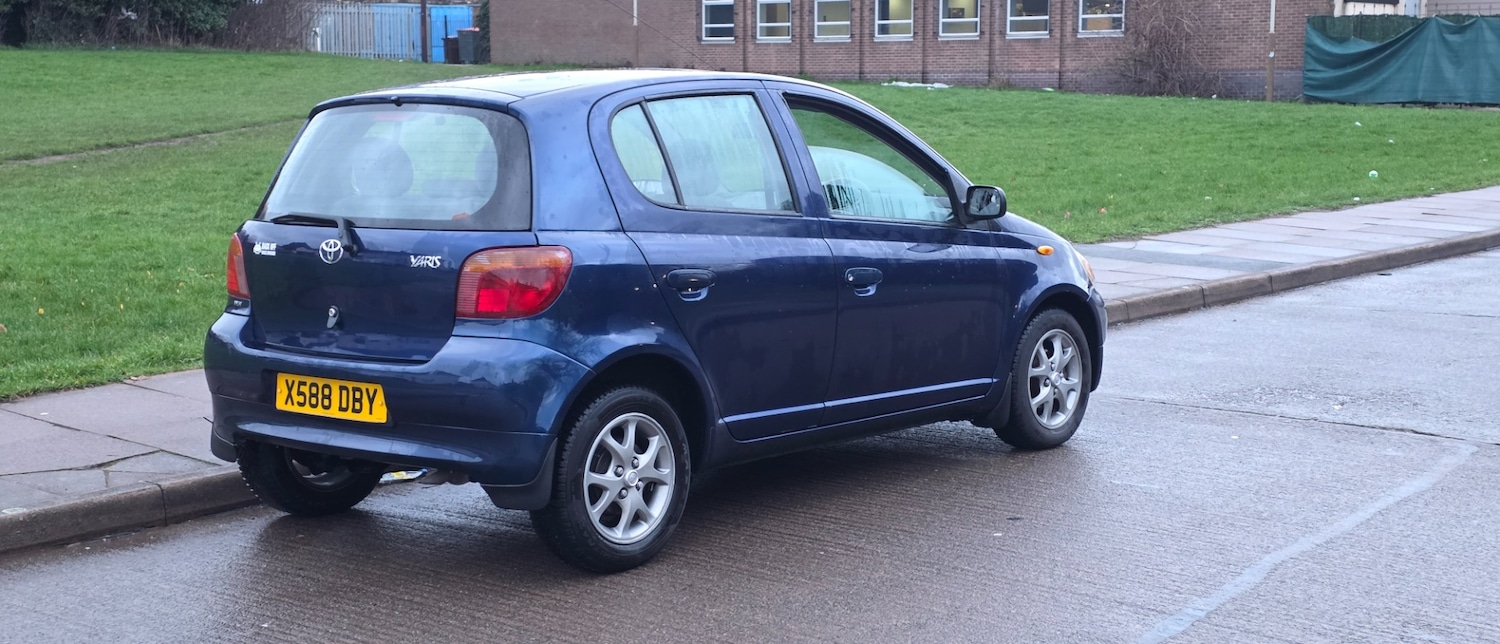 Used Toyota Yaris 2000 for sale - 77497849: Photo 10