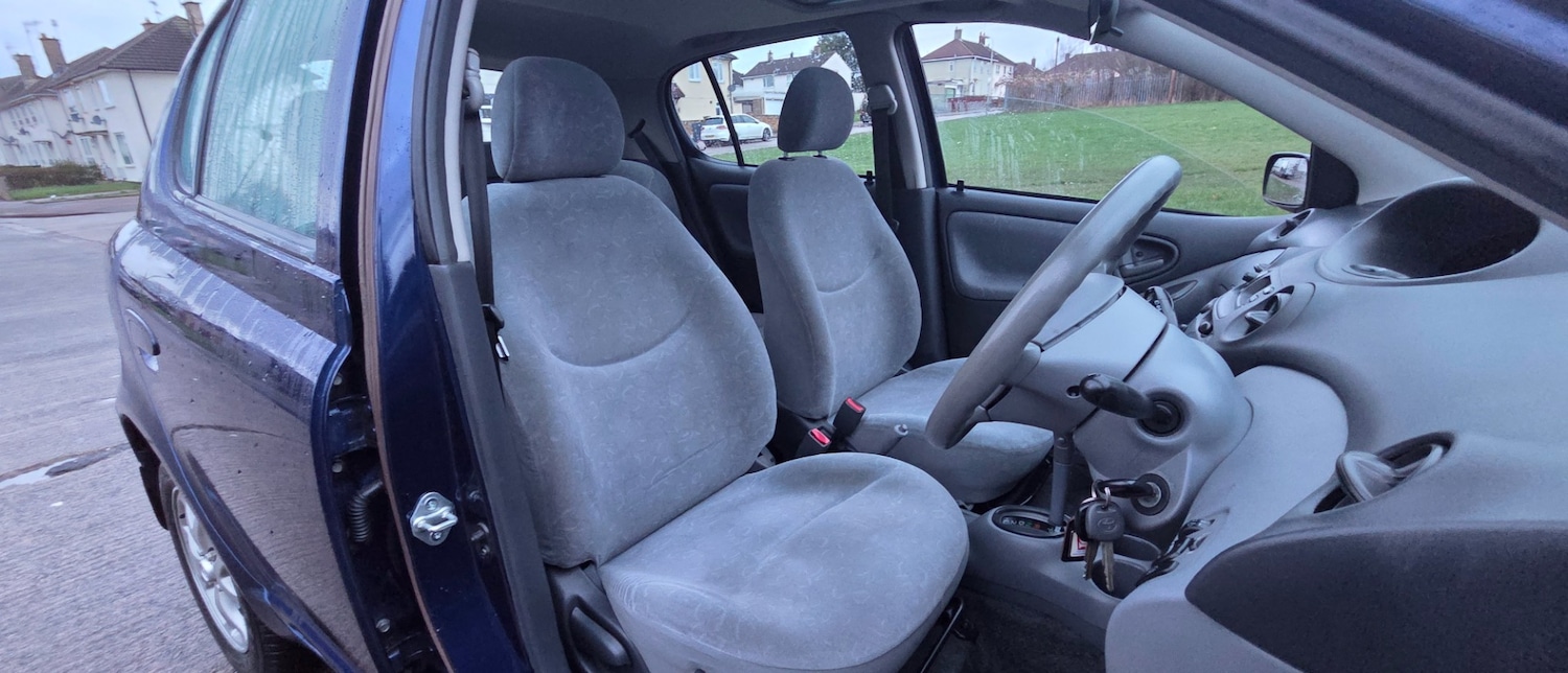 Used Toyota Yaris 2000 for sale - 77497849: Photo 20