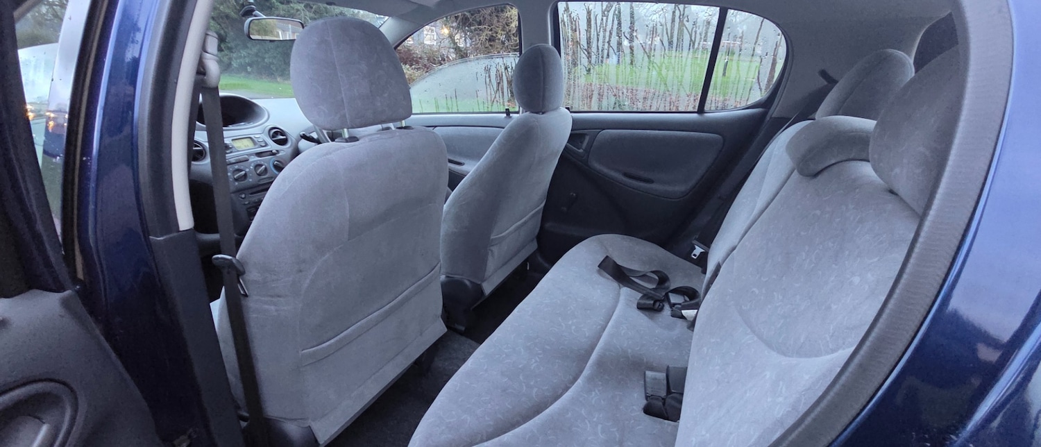 Used Toyota Yaris 2000 for sale - 77497849: Photo 27