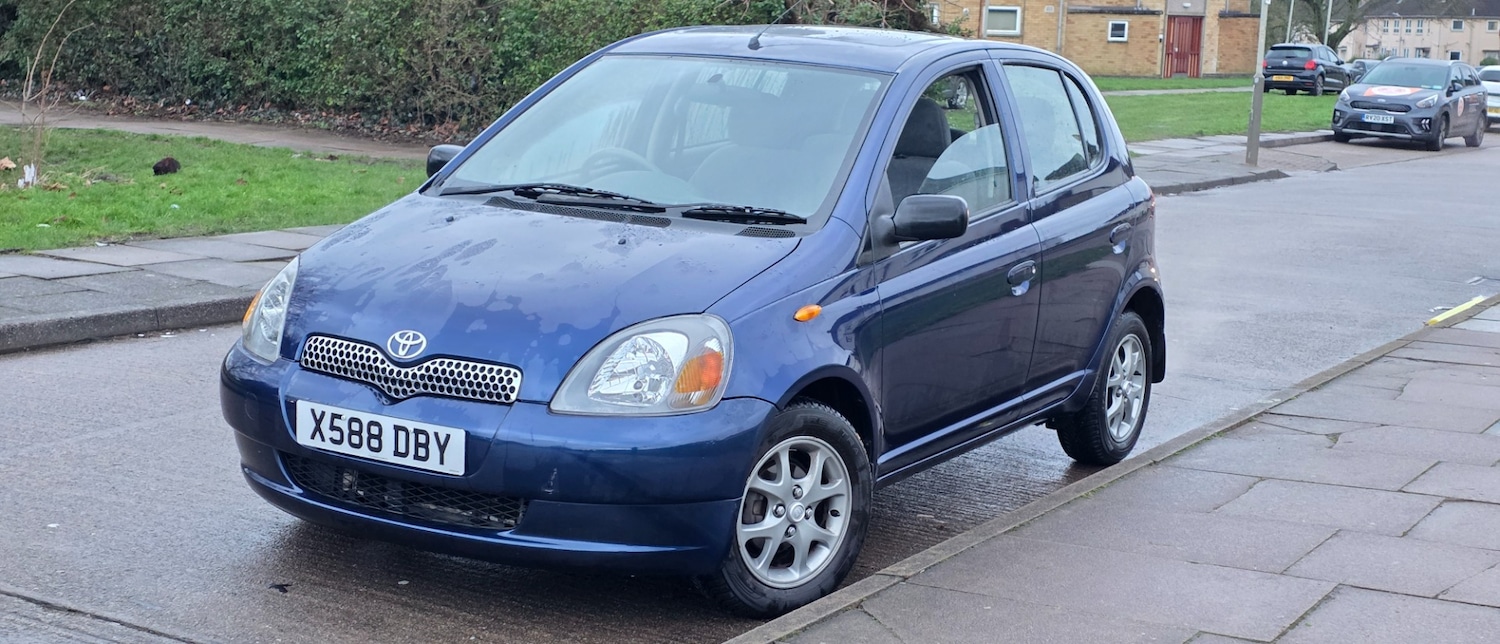 Used Toyota Yaris 2000 for sale - 77497849: Photo 3